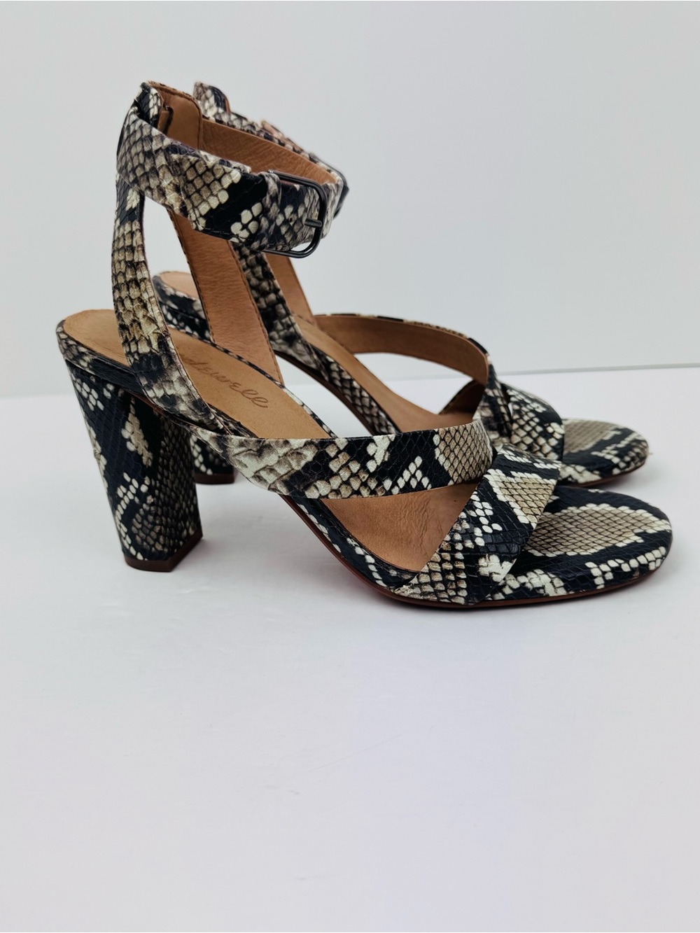 Madewell The Liv Sandal. Snake embossed leather sandals, Stack Heel. Size 7.5
